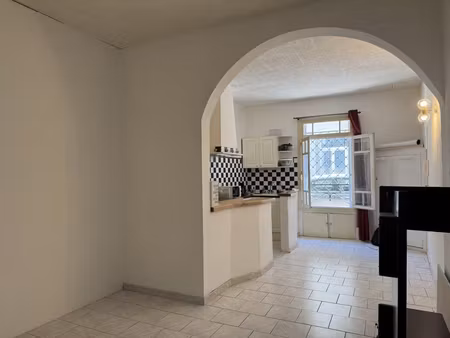 appartement traversant à sète 2 pièce(s) 38 m2 centre ville.