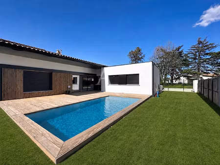 vente maison 5 pièces 115 m² castelginest (31780)