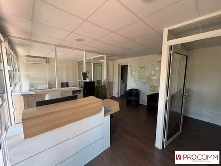 location bureaux 64 m²