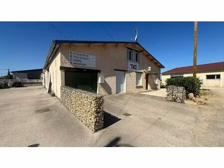 location bureaux 82 m²