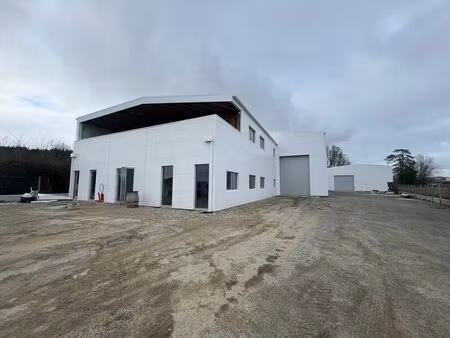 location local d’activités bassens 33530 2460m²