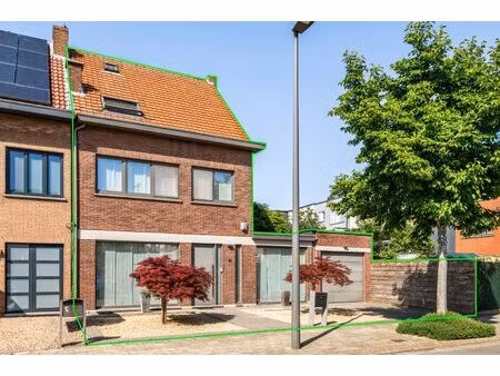 huis te koop in merksem met 4 slaapkamers