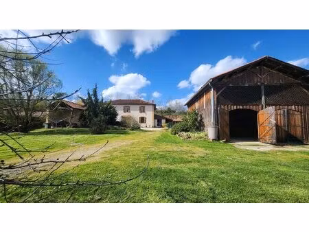 prox. cardeilhac  ferme renovée  3 appartements  6703m²  piscine