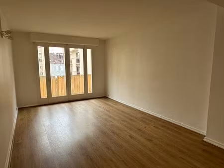 bd alsace lorraine - t3 de 71m2 - place de parking -