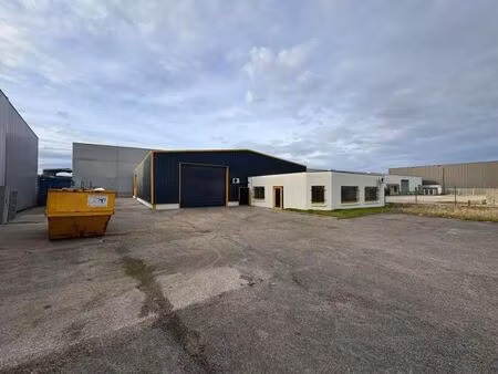 vente local d'activités 620 m²