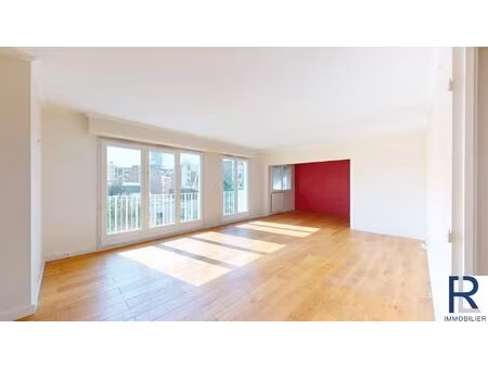 bel appartement de 104 m2 avec 3 chambres au 7ème étage à paris vii