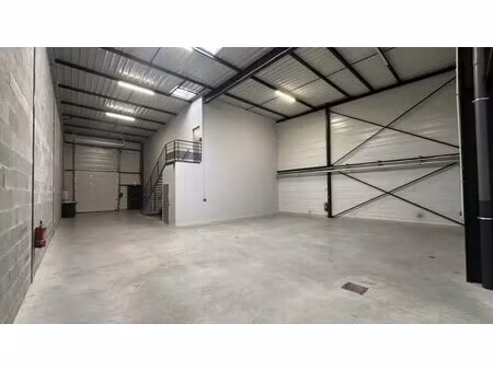 location entrepôt genay 69730 292m²
