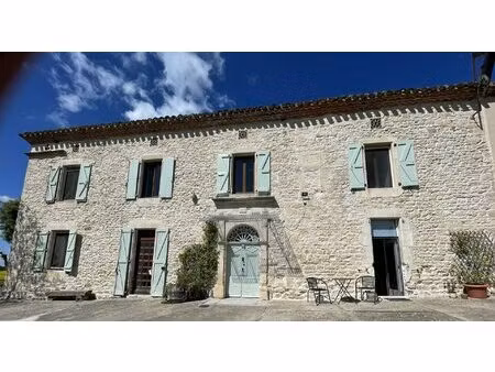 ferme en pierre avec dépendance et vue imprenable