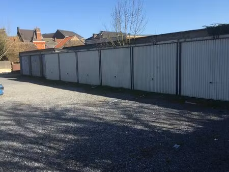 garage à vendre à gilly (vwd17670)