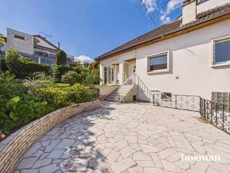 spacieuse maison familiale à rénover  très beau potentiel + un studio de 21m2 - grand...