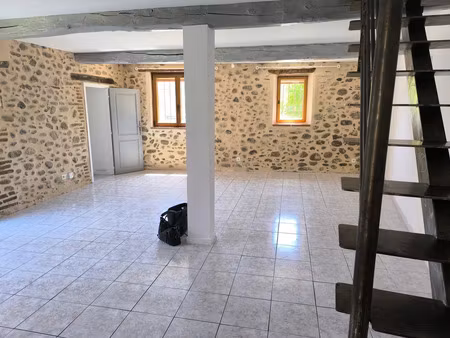location maison 4 pièces 133m2 le boulou 66160 - 1100 € - surface privée