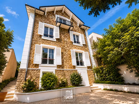 location maison 10 pièces 254 m² à sevres (92310)  5 800 €
