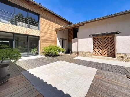 maison de village avec jardin - 223m2 au cœur du village de fareins