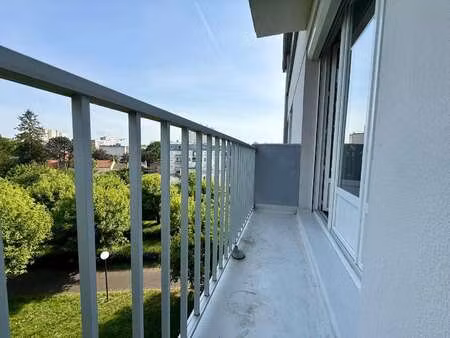 location appartement 4 pièces meublé à saint-sébastien-sur-loire martellière (44230) : à l