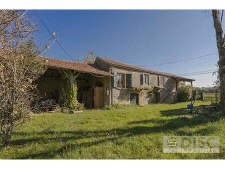 charmante maison à rénover avec hangars  grange et jardin à 5 minutes de...