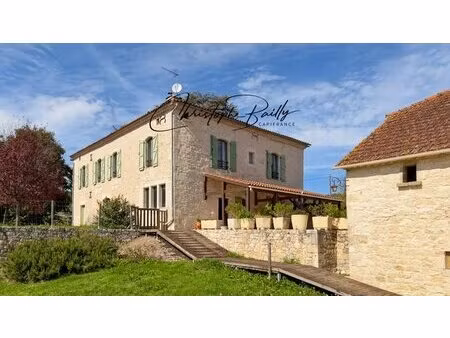 lauzerte  tarn-et-garonne (82) — propriété rénovée en pierres près de montauban avec...