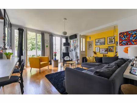 écully centre appartement familial rénové avec balcon  rés