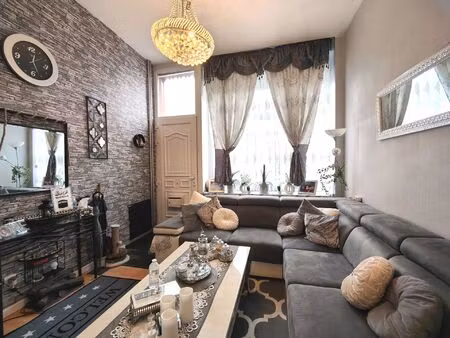 maison à vendre à place de la duchesse de brabant 21 molenbeek-saint-jean (vbe28995)
