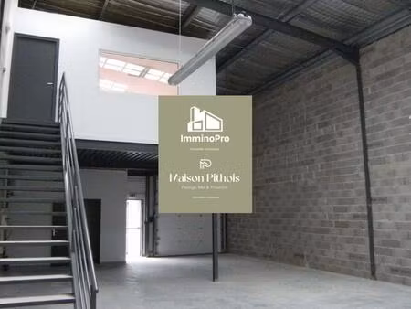 location entrepôt gemenos 13420 150m²