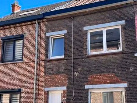 maison 2 façades à châtelet - peb c