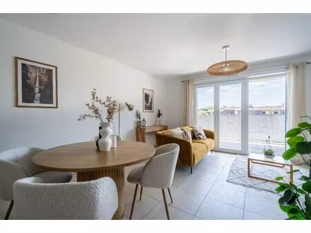 appartement 107 m2 bron centre