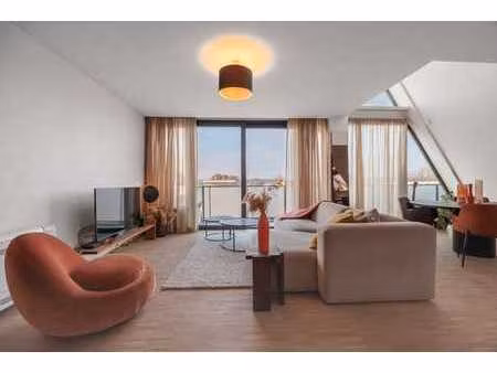 te huur: stijlvol duplexappartement in sijsele