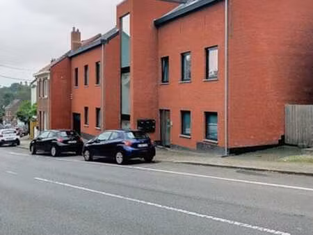 appartement lumineux au rez-de-chausssée
