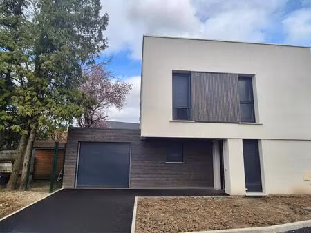 maison cubique neuve - 4 ch - jardin - garage