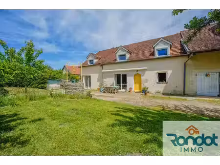 maison 7 pièces / 5 chambres / 195 m2 / 1039 m2 terrain