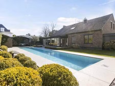 liedekerke – villa de standing 5 ch.  piscine  sauna  jardin