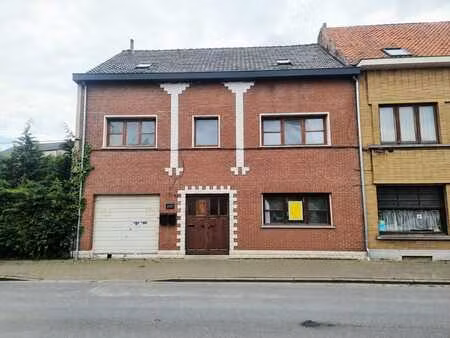 322m² à fort potentiel avec garage et jardin plein sud !