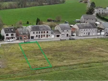 terrain à bâtir 750m² à doische  cadre verdoyant