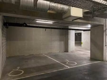 place du luxembourg emplacements de parking