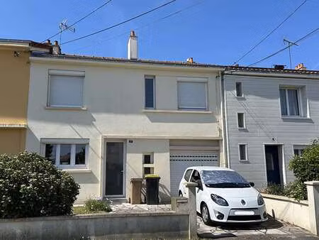location maison à cholet (49300) : à louer / 82m² cholet