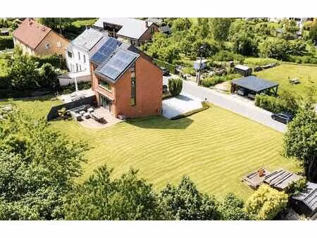 maison 3ch avec jardin 1319m² court-st-étienne