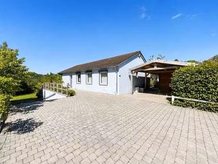 situation prisée pour cette maison de plain-pied