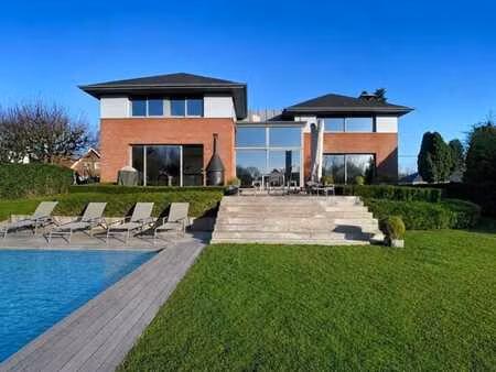 lumineuse villa contemporaine