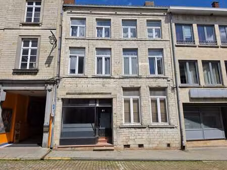 cap'houses : immeuble de rapport (3 logements - 2 commerces)