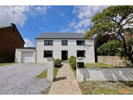 maison villageoise rénovée en cours de finition