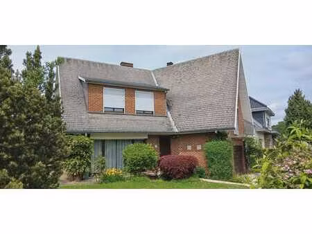 agréable villa 4 ch très bien située (gare sncb à pied)