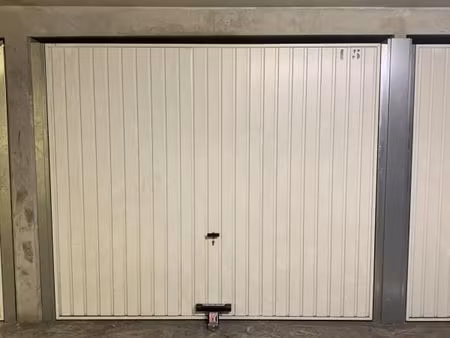 garage/box 13 m² marseille