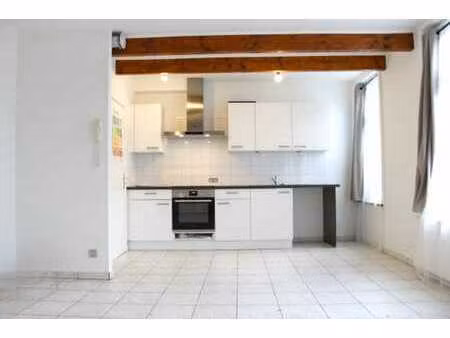 appartement 1 ch en plein coeur de gembloux