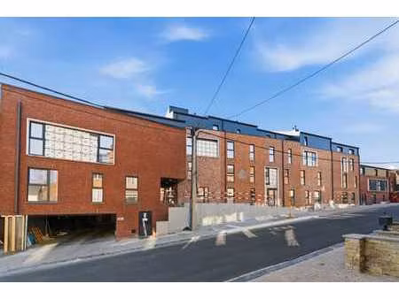 bel appartement neuf dans un quartier résidentiel proche du