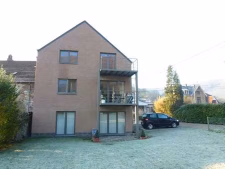 spacieux appt lumineux 2 ch 1er etage  terrasse jardin