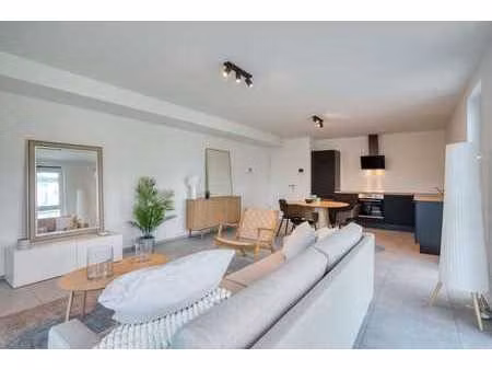 appartement 2ch. avec cave  terrasse et parking