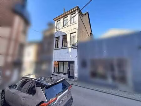immeuble de rapport en ordre d'urbanisme (3 unités)