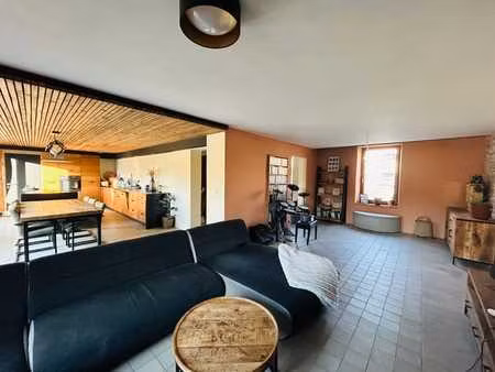 maison 4 chambres rénovée écologiquement avec piscine