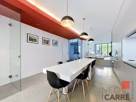 immeuble 3 unités -bel ens. contemporain  prêt à l'emploi.