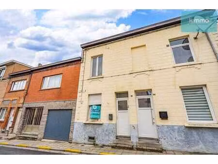 petite maison  1 chambre  sans cour/sans jardin à rénover
