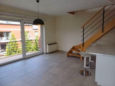 appartement - duplex - 2 chambres - proche de la gare